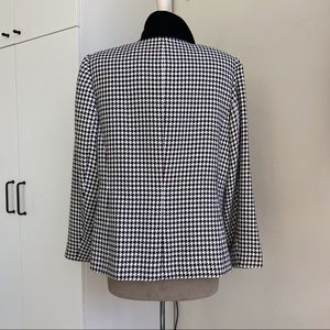 Kasper  Classic Style Blazer size 16w